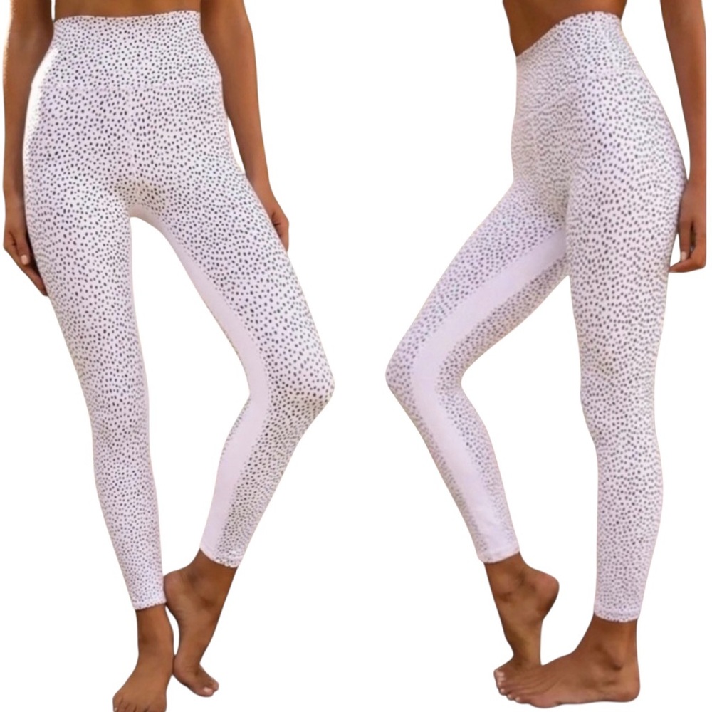 Allfenix Montana Spotted White and Black Leggings